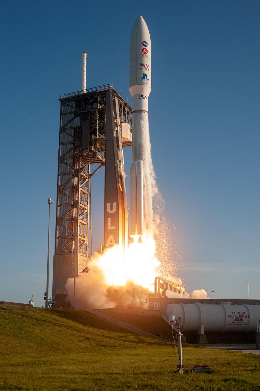 A United Launch Alliance Atlas V 541 rocket lifts off from Space Launch Complex 41 at Cape Canaveral Air Force Station in Florida on July 30, 2020, at 7:50 a.m. EDT, carrying NASA’s Mars Perseverance rover and Ingenuity helicopter. The rover is part of NASA’s Mars Exploration Program, a long-term effort of robotic exploration of the Red Planet. The rover’s seven instruments will search for habitable conditions in the ancient past and signs of past microbial life on Mars. The Launch Services Program at Kennedy is responsible for launch management.