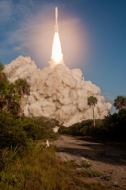 NASA image: Mars 2020 Liftoff
