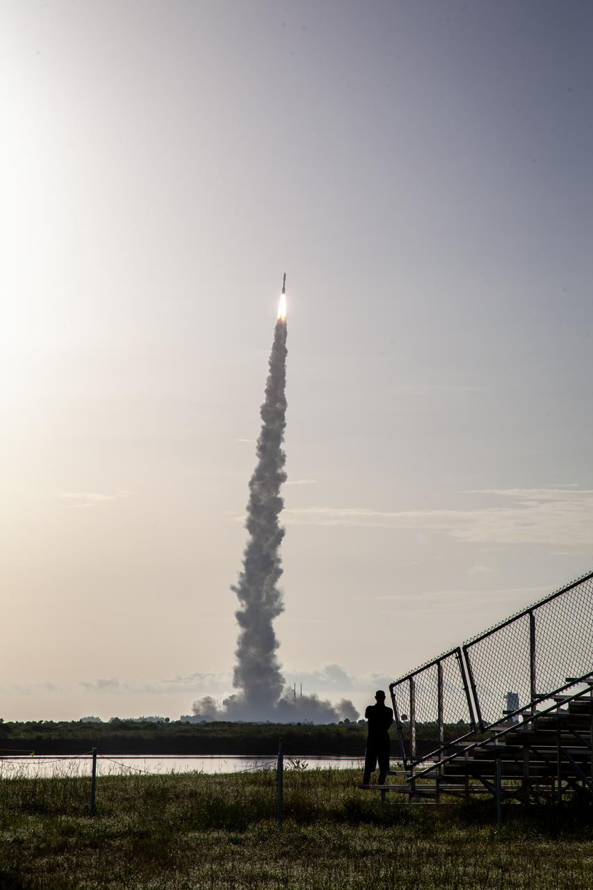 A United Launch Alliance Atlas V 541 rocket climbs upward after lifting off from Space Launch Complex 41 at Cape Canaveral Air Force Station in Florida on July 30, 2020, at 7:50 a.m. EDT, carrying NASA’s Mars Perseverance rover and Ingenuity helicopter. The rover is part of NASA’s Mars Exploration Program, a long-term effort of robotic exploration of the Red Planet. The rover’s seven instruments will search for habitable conditions in the ancient past and signs of past microbial life on Mars. The Launch Services Program at Kennedy is responsible for launch management.