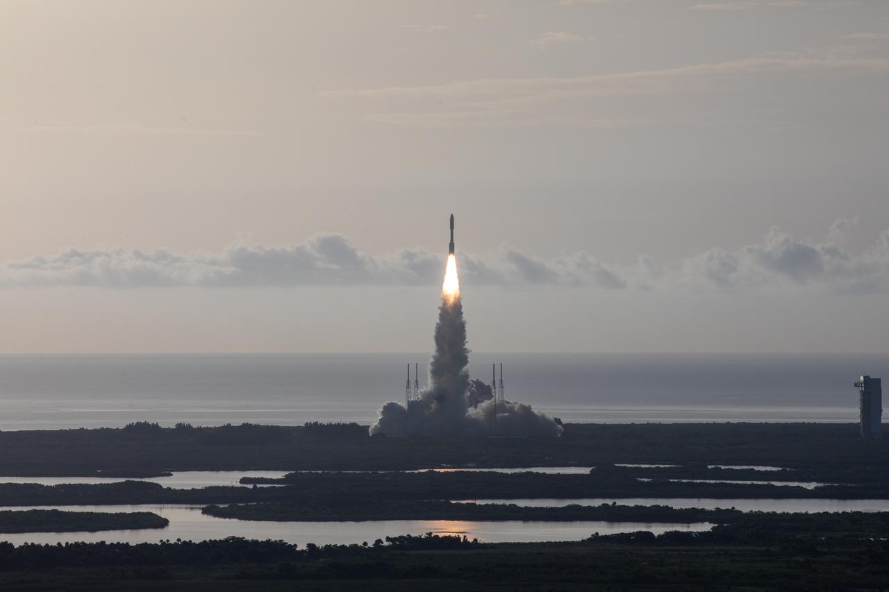 A United Launch Alliance Atlas V 541 rocket climbs upward after lifting off from Space Launch Complex 41 at Cape Canaveral Air Force Station in Florida on July 30, 2020, at 7:50 a.m. EDT, carrying NASA’s Mars Perseverance rover and Ingenuity helicopter. The rover is part of NASA’s Mars Exploration Program, a long-term effort of robotic exploration of the Red Planet. The rover’s seven instruments will search for habitable conditions in the ancient past and signs of past microbial life on Mars. The Launch Services Program at Kennedy is responsible for launch management.