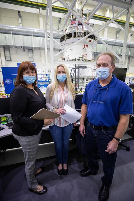 NASA image: Orion Spacecraft Adapter (SA) Cone Install