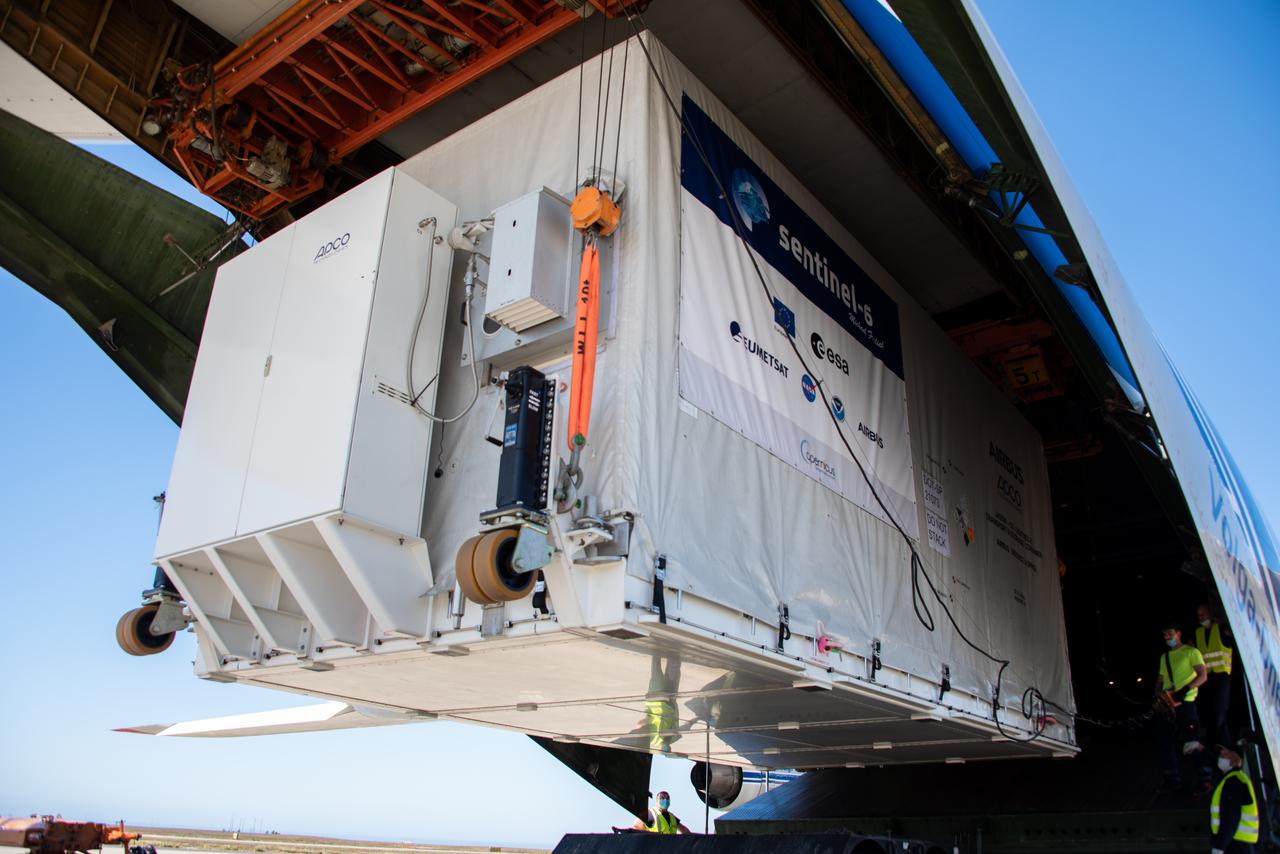 The Sentinel-6 Michael Freilich satellite, secured inside a shipping container, is offloaded from the Antonov cargo aircraft that delivered it to Vandenberg Air Force Base in California on Sept. 24, 2020. The mission is an international partnership and the first launch of a constellation of two satellites that will observe changes in Earth’s sea levels for at least the next decade. Launching atop a SpaceX Falcon 9 rocket, Sentinel-6 Michael Freilich is targeted to lift off from Vandenberg’s Space Launch Complex 4 on Nov. 10, 2020. The Launch Services Program at Kennedy is responsible for launch management.