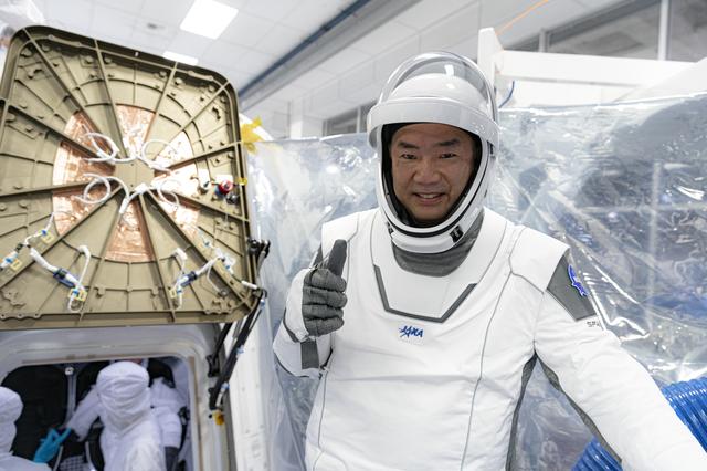 NASA image: SpaceX Crew-1 Astronaut Training