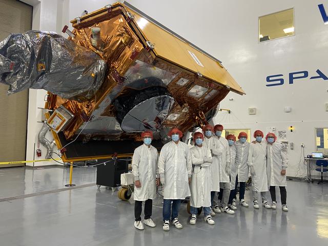 NASA image: Sentinel-6 Spacecraft Processing