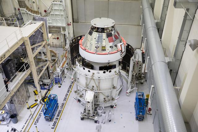 NASA image: Artemis I Spacecraft Adapter Jettison Fairing Install