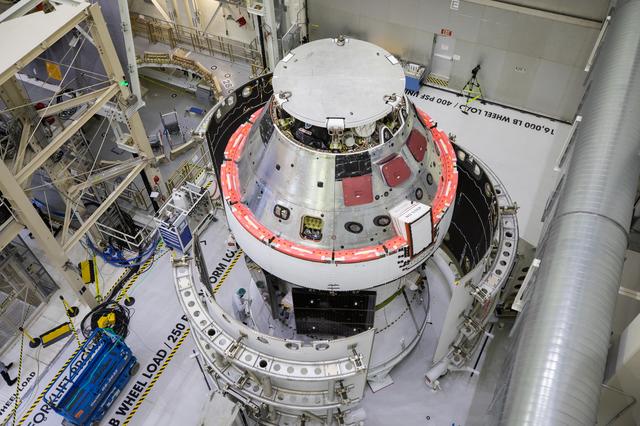 NASA image: Artemis I Spacecraft Adapter Jettison Fairing Install