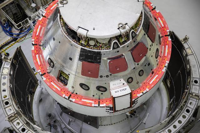 NASA image: Artemis I Spacecraft Adapter Jettison Fairing Install