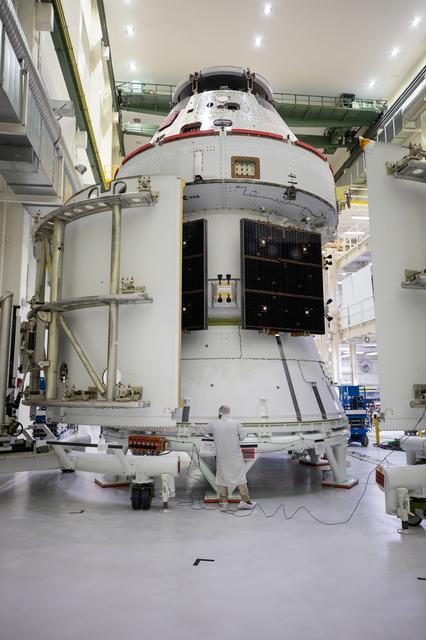 NASA image: Artemis I Spacecraft Adapter Jettison Fairing Install