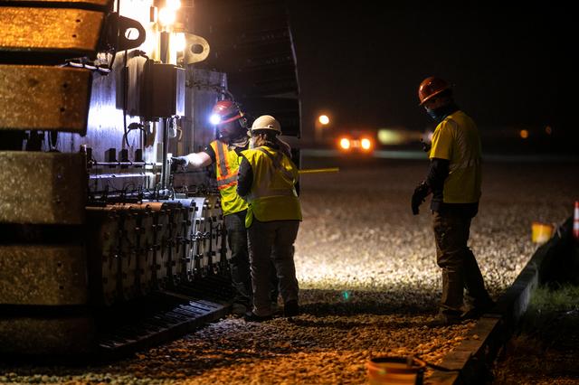 NASA image: ML Roll Back to Pad 39B
