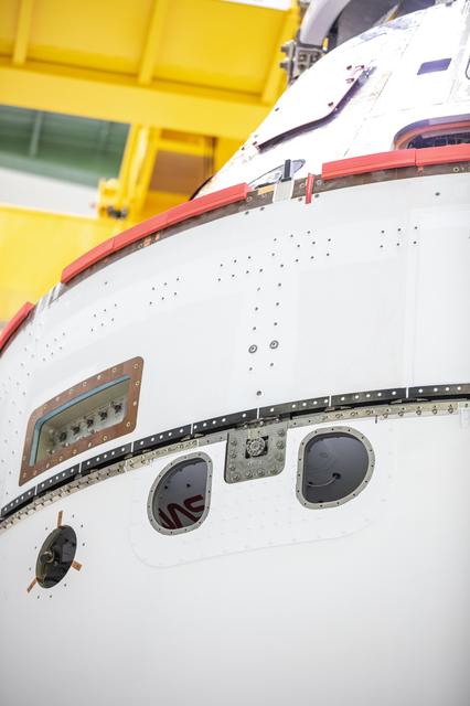 NASA image: Artemis I Spacecraft Adapter Jettison Fairing Installation