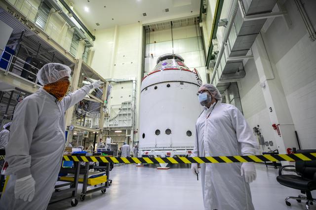 NASA image: Artemis I Spacecraft Adapter Jettison Fairing Installed - NASA M