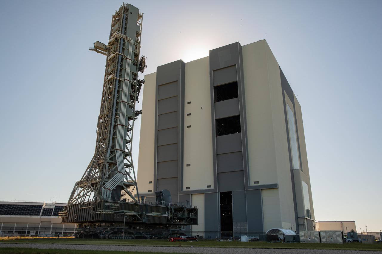 The mobile launcher for the Artemis I mission, atop crawler-transporter 2, arrives at the Vehicle Assembly Building at NASA’s Kennedy Space Center in Florida on Oct. 30, 2020. The nearly 400-foot-tall mobile launcher was at Launch Pad 39B for 10 days, while engineers with Exploration Ground Systems and Jacobs performed several tasks, including a timing test to validate the launch team’s countdown timeline, and a thorough, top-to-bottom wash down of the mobile launcher to remove any debris remaining from construction and installation of the umbilical arms. Artemis I will test the Orion spacecraft and Space Launch System as an integrated system ahead of crewed flights to the Moon. Under the Artemis program, NASA will land the first woman and the next man on the Moon in 2024.