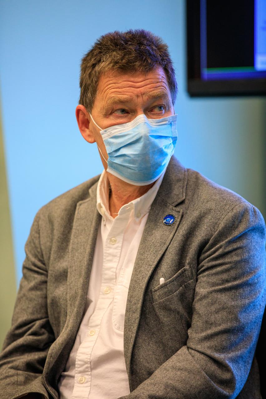 Hans Koenigsmann, vice president, Build and Flight Reliability with SpaceX, participates in a Flight Readiness Review (FRR) for NASA’s SpaceX Crew-1 mission at Kennedy Space Center in Florida on Nov. 9, 2020. The FRR focuses on the preparedness of SpaceX’s crew transportation system, the International Space Station, and its international partners to support the flight, and the certification of flight readiness. Crew-1 is the first regular crew mission of a U.S. commercial spacecraft with astronauts to the International Space Station as part of NASA’s Commercial Crew Program. The Crew Dragon Resilience capsule will launch atop a Falcon 9 rocket from Launch Complex 39A carrying NASA astronauts Michael Hopkins, Victor Glover, Shannon Walker and Japan Aerospace Exploration Agency (JAXA) astronaut Soichi Noguchi to the space station for a six-month science mission.