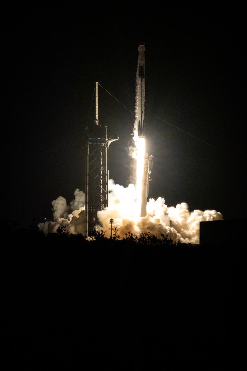 A SpaceX Falcon 9 rocket lifts off at 7:27 p.m. EST from Launch Complex 39A at NASA’s Kennedy Space Center in Florida on Nov. 15, 2020, carrying the company’s Crew Dragon Resilience capsule. Onboard the capsule are NASA’s SpaceX Crew-1 NASA astronauts, Michael Hopkins, spacecraft commander; Victor Glover, pilot; Shannon Walker, mission specialist; and Japan Aerospace Exploration Agency astronaut Soichi Noguchi, mission specialist. Crew-1 is the first regular crew mission of a U.S. commercial spacecraft with astronauts to the International Space Station as part of NASA’s Commercial Crew Program. The Crew Dragon will dock with the space station and the crew will remain on the orbiting laboratory for a six-month science mission.