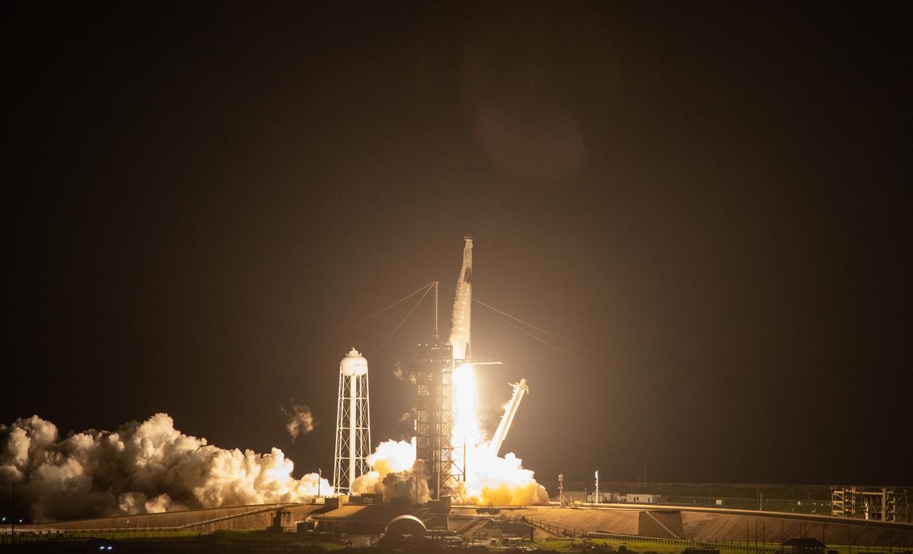 A SpaceX Falcon 9 rocket lifts off at 7:27 p.m. EST from Launch Complex 39A at NASA’s Kennedy Space Center in Florida on Nov. 15, 2020, carrying the company’s Crew Dragon Resilience capsule. Onboard the capsule are NASA’s SpaceX Crew-1 NASA astronauts, Michael Hopkins, spacecraft commander; Victor Glover, pilot; Shannon Walker, mission specialist; and Japan Aerospace Exploration Agency astronaut Soichi Noguchi, mission specialist. Crew-1 is the first regular crew mission of a U.S. commercial spacecraft with astronauts to the International Space Station as part of NASA’s Commercial Crew Program. The Crew Dragon will dock with the space station and the crew will remain on the orbiting laboratory for a six-month science mission.
