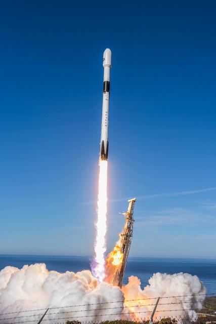 NASA image: Sentinel-6 Liftoff