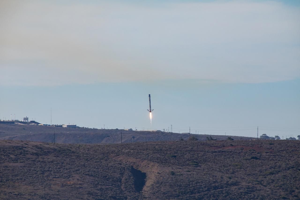 The first-stage booster of a SpaceX Falcon 9 rocket flies down to a landing at Vandenberg Air Force Base in California during the launch of the Sentinel-6 Michael Freilich mission. The Sentinel-6/Jason-CS (Continuity of Service) mission consists of the Sentinel-6 Michael Freilich satellite, which will be followed by its twin, the Sentinel-6B satellite, in 2025. The Sentinel-6/Jason-CS mission is part of Copernicus, the European Union’s Earth observation program, managed by the European Commission. Continuing the legacy of the Jason series missions, Sentinel-6/Jason-CS will extend the records of sea level into their fourth decade, collecting accurate measurements of sea surface height for more than 90% of the world’s seas, and providing crucial information for operational oceanography, marine meteorology, and climate studies. Sentinel-6 Michael Freilich launched Nov. 21, 2020, at 9:17 PST (12:17 EST). NASA’s Launch Services Program at Kennedy Space Center was responsible for launch management.