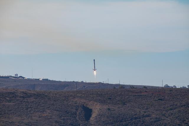 NASA image: Sentinel-6 First Stage Booster Landing