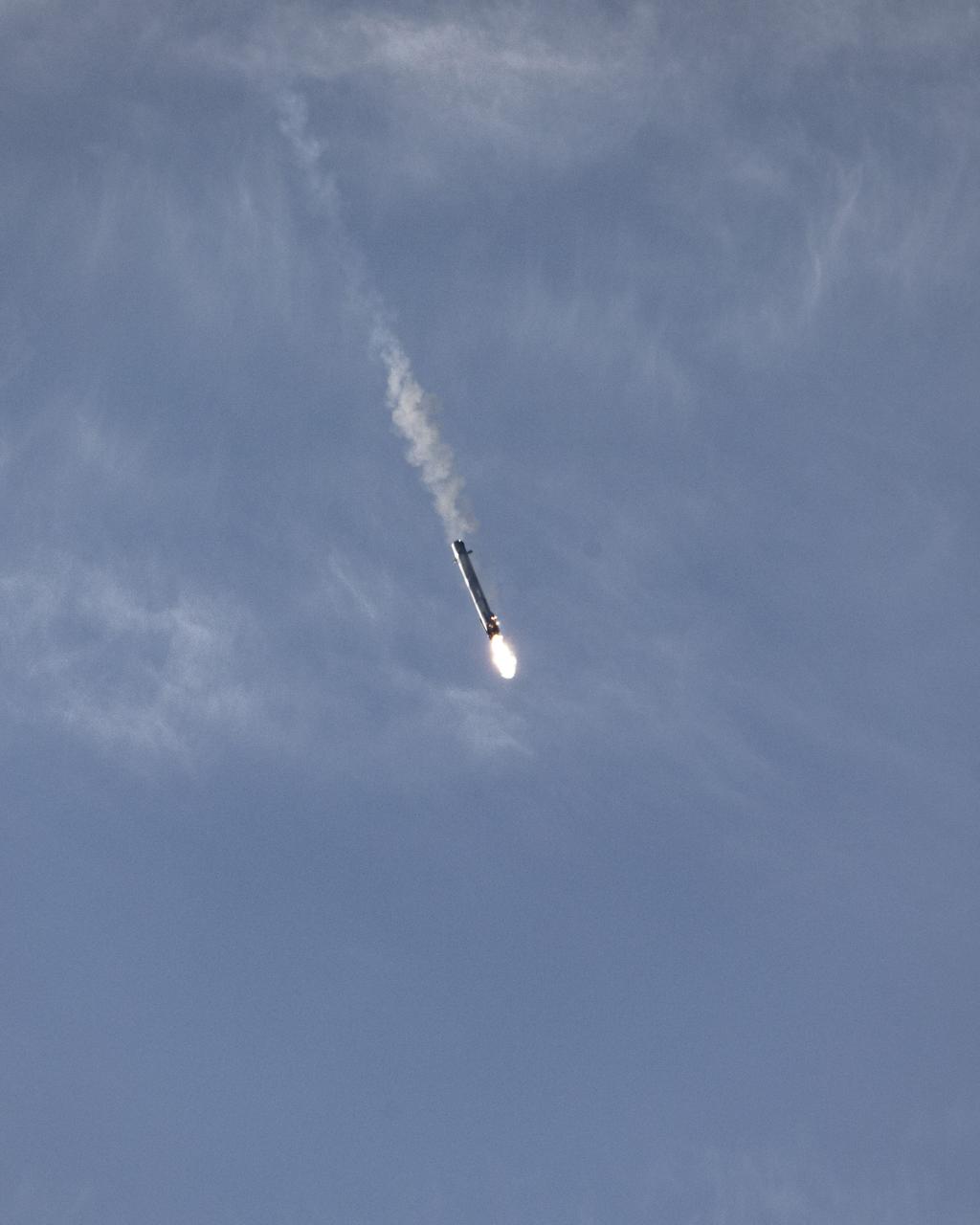 The first-stage booster of a SpaceX Falcon 9 rocket flies down to a landing at Vandenberg Air Force Base in California during the launch of the Sentinel-6 Michael Freilich mission. The Falcon 9 carrying the satellite lifted off from Vandenberg’s Space Launch Complex 4 on Nov. 21, 2020, at 9:17 a.m. PST (12:17 p.m. EST). The Sentinel-6/Jason-CS (Continuity of Service) mission consists of the Sentinel-6 Michael Freilich satellite, which will be followed by its twin, the Sentinel-6B satellite, in 2025. The Sentinel-6/Jason-CS mission is part of Copernicus, the European Union’s Earth observation program, managed by the European Commission. Continuing the legacy of the Jason series missions, Sentinel-6/Jason-CS will extend the records of sea level into their fourth decade, collecting accurate measurements of sea surface height for more than 90% of the world’s seas, and providing crucial information for operational oceanography, marine meteorology, and climate studies. NASA’s Launch Services Program at Kennedy Space Center was responsible for launch management.