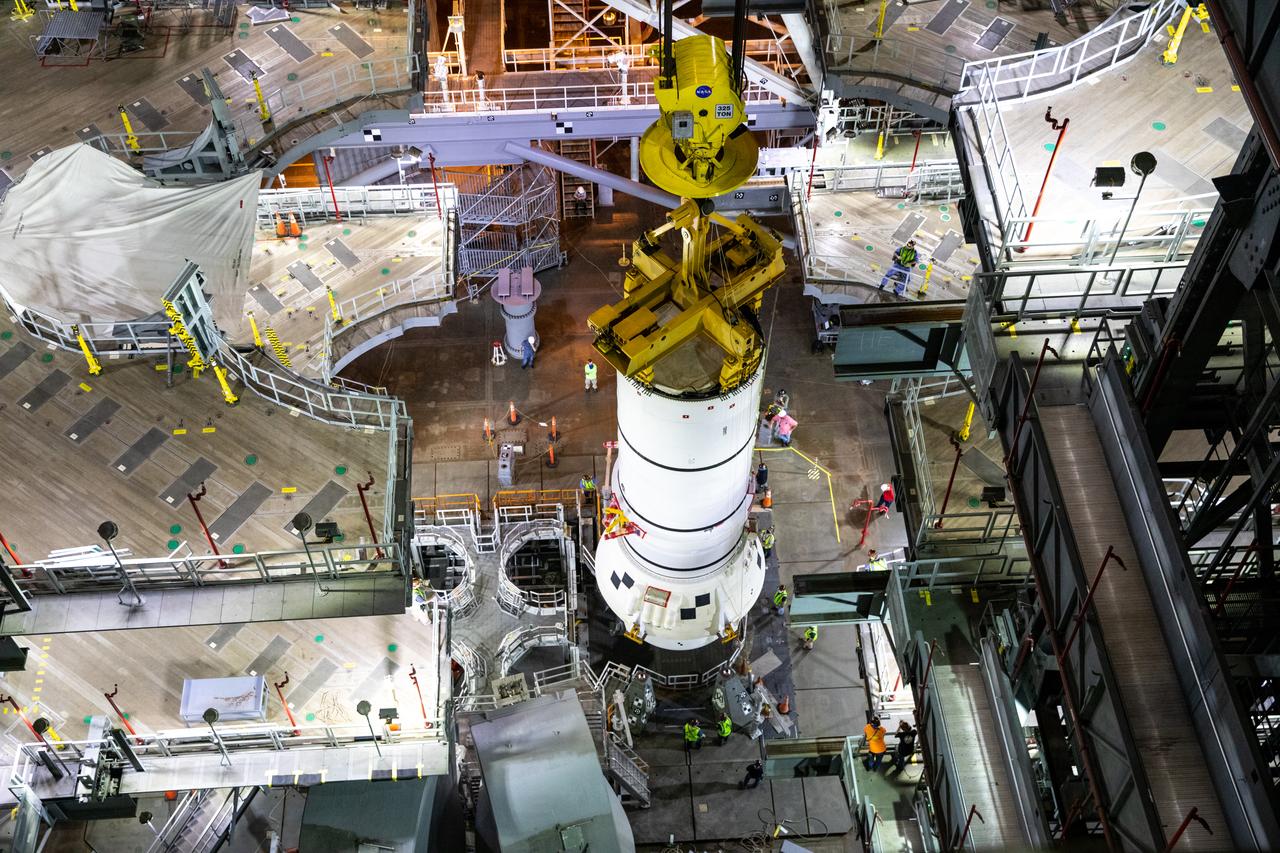 SLS Artemis I Aft Segment Stacking