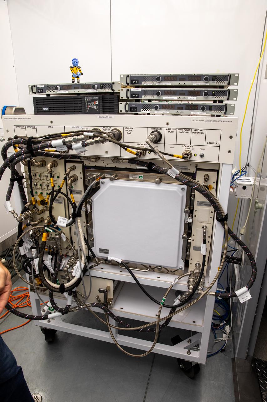 In view is the Advanced Plant Habitat (APH) ground unit inside the Space Station Processing Facility at NASA’s Kennedy Space Center in Florida on Dec. 14, 2020. Part of the Plant Habitat-02 (PH-02) experiment, a ground control crop of radishes was grown at Kennedy and harvested on Dec. 14. The experiment also involves growing two similar radish crops inside the International Space Station’s APH. NASA astronaut Kate Rubins harvested the first crop on Nov. 30, and the second harvest aboard the orbiting laboratory is planned for Dec. 30. Once samples return to Earth, researchers will compare those grown in space to the radishes grown here on Earth to better understand how microgravity affects plant growth. 