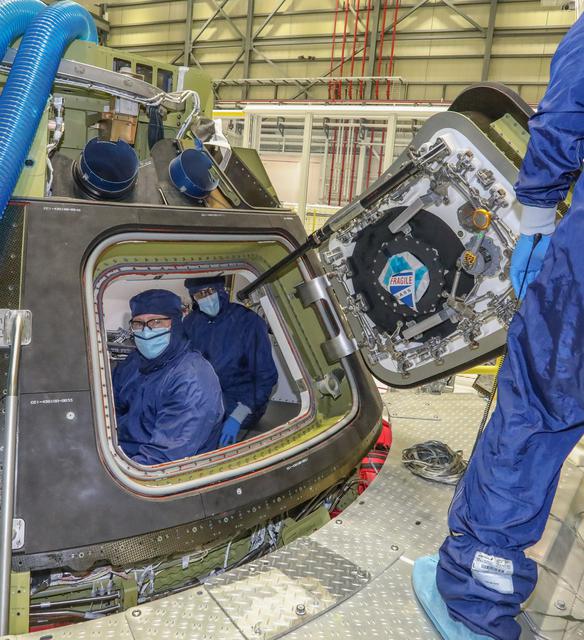 NASA image: NASA Astronauts Visit C3PF