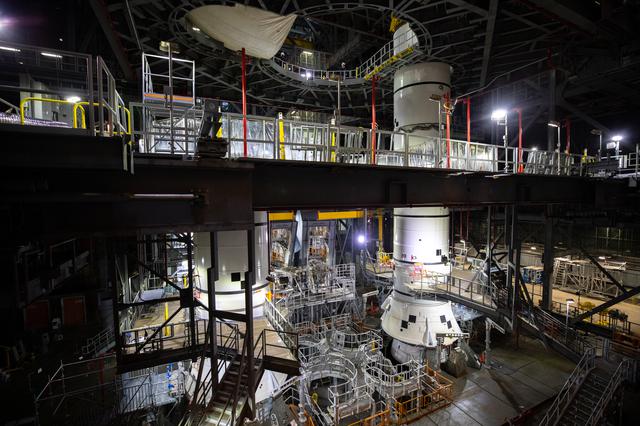 NASA image: LH&RH Center Aft Segment Stacking - Left Side