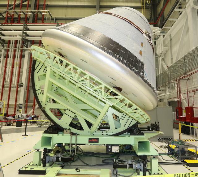 NASA image: Boeing CST-100 Starliner Crew Module Weight and Center of Gravity Test