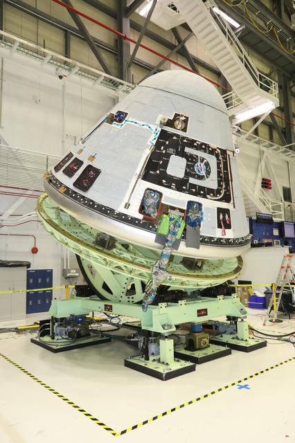 NASA image: Boeing CST-100 Starliner Crew Module Weight and Center of Gravity Test