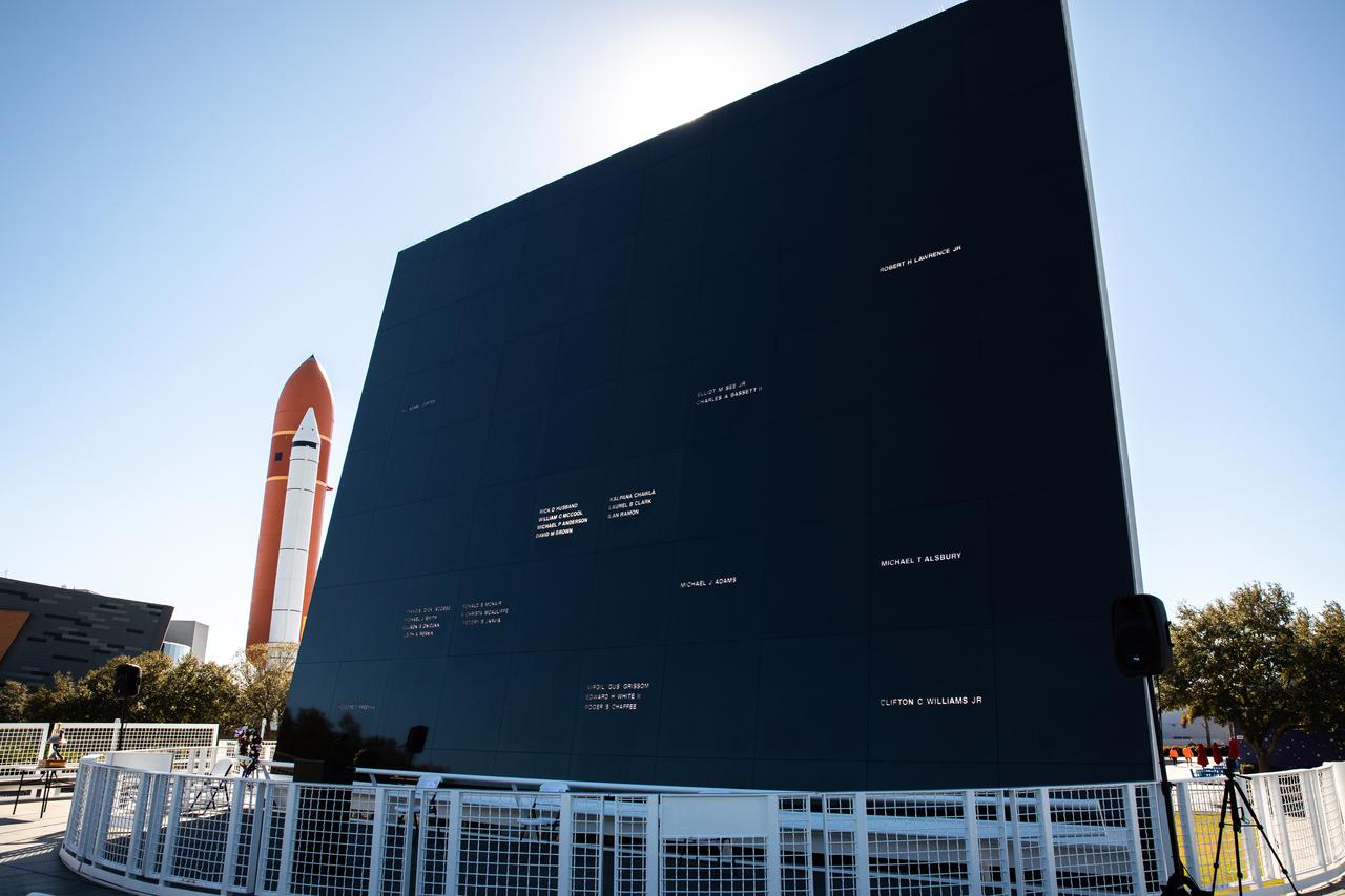 The crews of Apollo 1 and space shuttles Challenger and Columbia, as well as other fallen astronauts who lost their lives in the name of space exploration and discovery, are honored by NASA Kennedy Space Center employees and guests with a ceremony at the Kennedy Visitor Complex’s Space Mirror Memorial on Jan. 28, 2021. The date marked the 35th anniversary of the Challenger tragedy. NASA centers throughout the country participate in the agency’s annual Day of Remembrance memorial event.