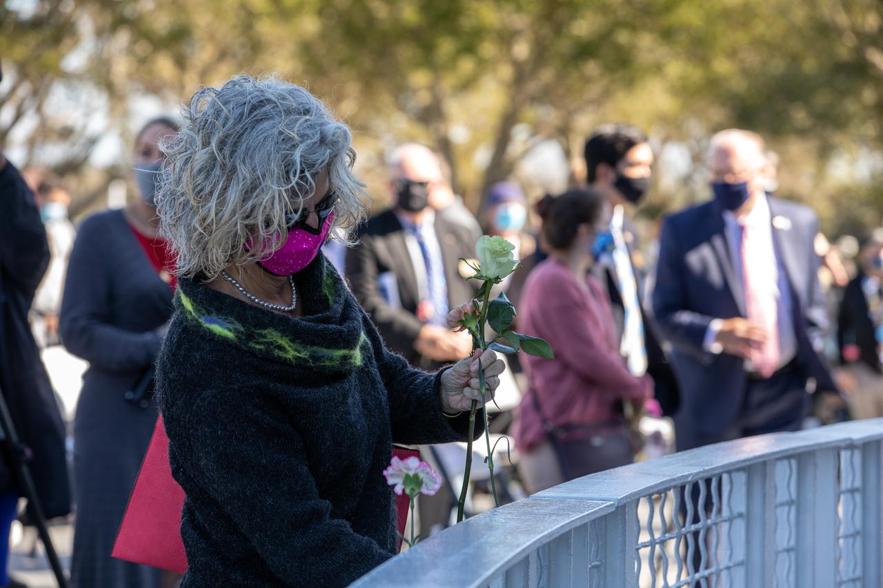 The crews of Apollo 1 and space shuttles Challenger and Columbia, as well as other fallen astronauts who lost their lives in the name of space exploration and discovery, are honored by NASA Kennedy Space Center employees and guests with a ceremony at the Kennedy Visitor Complex’s Space Mirror Memorial on Jan. 28, 2021. The date marked the 35th anniversary of the Challenger tragedy. NASA centers throughout the country participate in the agency’s annual Day of Remembrance memorial event.