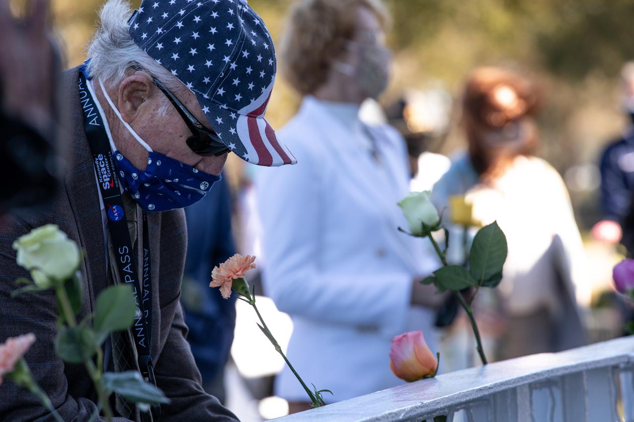 The crews of Apollo 1 and space shuttles Challenger and Columbia, as well as other fallen astronauts who lost their lives in the name of space exploration and discovery, are honored by NASA Kennedy Space Center employees and guests with a ceremony at the Kennedy Visitor Complex’s Space Mirror Memorial on Jan. 28, 2021. The date marked the 35th anniversary of the Challenger tragedy. NASA centers throughout the country participate in the agency’s annual Day of Remembrance memorial event.