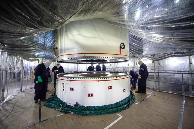 NASA image: Artemis I RH Forward Segment Lift