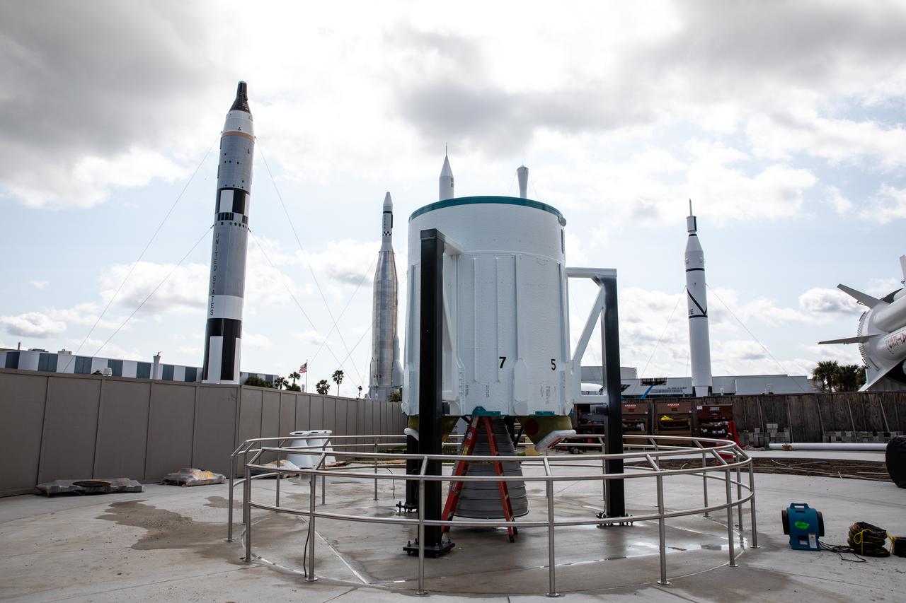 The last United Launch Alliance Delta II rocket joined the lineup of historic launch vehicles in the Rocket Garden at the Kennedy Space Center Visitor Complex in Florida, on March 3, 2021. The first segment was placed in its display area. The Delta II rocket was a workhorse for NASA and civilian scientists, the U.S. military, and commercial clients throughout its almost 30 years of service. Since its first launch in 1989, the Delta II has launched 154 successful missions. NASA’s Launch Services Program launched the ICESat-2 spacecraft on the final Delta II launch on Sept. 15, 2018, from Vandenberg Air Force Base in California.