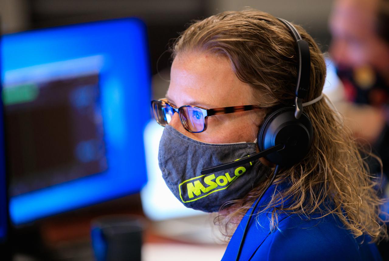 Janine Captain, principal investigator for NASA’s Mass Spectrometer observing lunar operations (MSolo) takes part in a joint simulation of the Peregrine One Mission on March 26, 2021, where MSolo connected from inside the Neil Armstrong Operations and Checkout Building at NASA’s Kennedy Space Center in Florida to Astrobotic’s mission control facility in Pittsburgh, Pennsylvania. MSolo is a commercial off-the-shelf mass spectrometer modified to work in space and it will help analyze the chemical makeup of landing sites on the Moon, as well as study water on the lunar surface. This was the first mission round of simulations for Peregrine Mission One to develop and refine procedures between Astrobotic’s Peregrine Lander and MSolo. Later, there will be other simulations with multiple instruments. Peregrine Mission One will be one of NASA’s first Commercial Lunar Payload Delivery Service (CLPS) missions where under the Artemis program, commercial deliveries beginning in 2021 will perform science experiments, test technologies and demonstrate capabilities to help NASA explore the Moon and prepare for human missions.