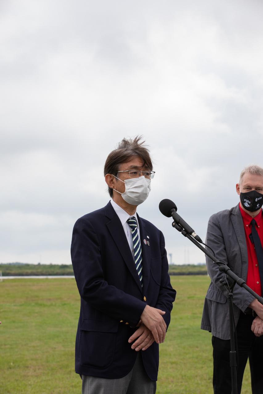 Hiroshi Sasaki, vice president and director general, JAXA’s Human Spaceflight Technology Directorate, speaks during a NASA Social Facebook Live event April 21, 2021, near the Press Site countdown clock at Kennedy Space Center in Florida, ahead of the agency’s SpaceX Crew-2 launch. NASA astronauts Shane Kimbrough and  Megan McArthur, JAXA astronaut Akihiko Hoshide, and ESA astronaut Thomas Pesquet will fly on Crew-2, the second crew rotation mission to the International Space Station as part of NASA’s Commercial Crew Program. They will launch aboard SpaceX’s Crew Dragon spacecraft, named Endeavour, powered by the company’s Falcon 9 rocket. Liftoff is set for Friday, April 23, at 5:49 a.m. EDT.