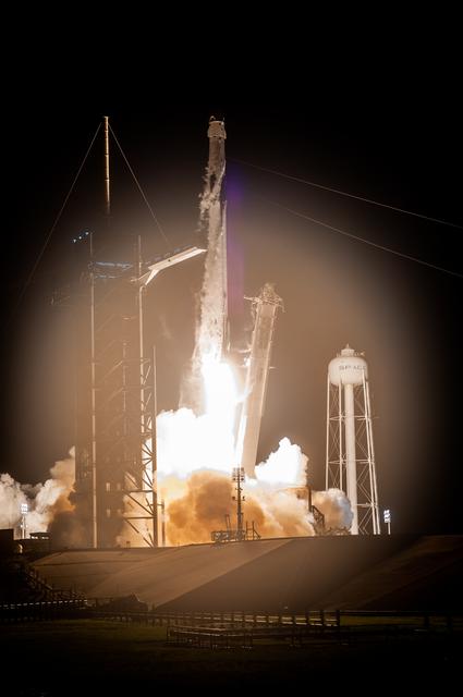 NASA image: SpaceX Crew-2 Liftoff