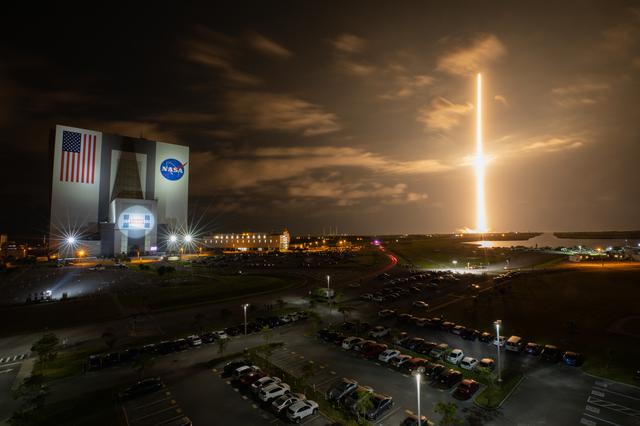 NASA image: SpaceX Crew-2 Liftoff