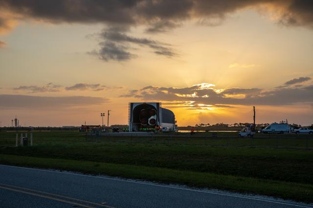 Artemis I Core Stage Offload: Sunrise