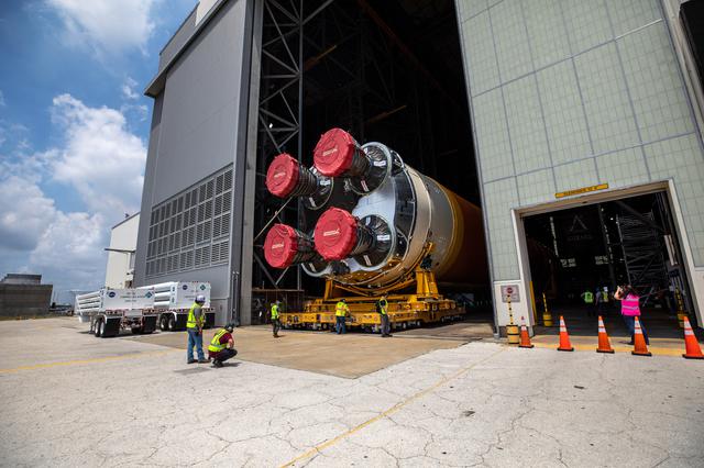 NASA image: Artemis I Core Stage Offload to VAB