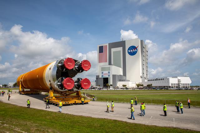 NASA image: Artemis I Core Stage Offload to VAB
