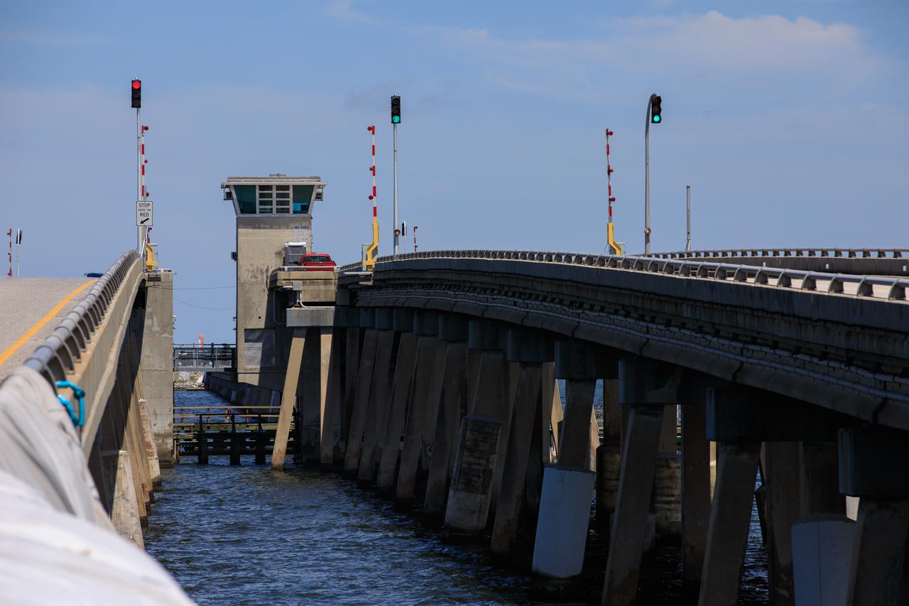 NASA’s bridge engineering team at Kennedy Space Center is managing multiple critical projects on the Indian River Bridge. This includes running new utility lines and safeguarding the existing wires and piping prior to the beginning of construction of the new Brevard County bridge. The much-traveled structure is a key access and evacuation route for the Florida spaceport and Cape Canaveral Space Force Station. Also known as the NASA Causeway Bridge, the Indian River Bridge was built in 1964.
