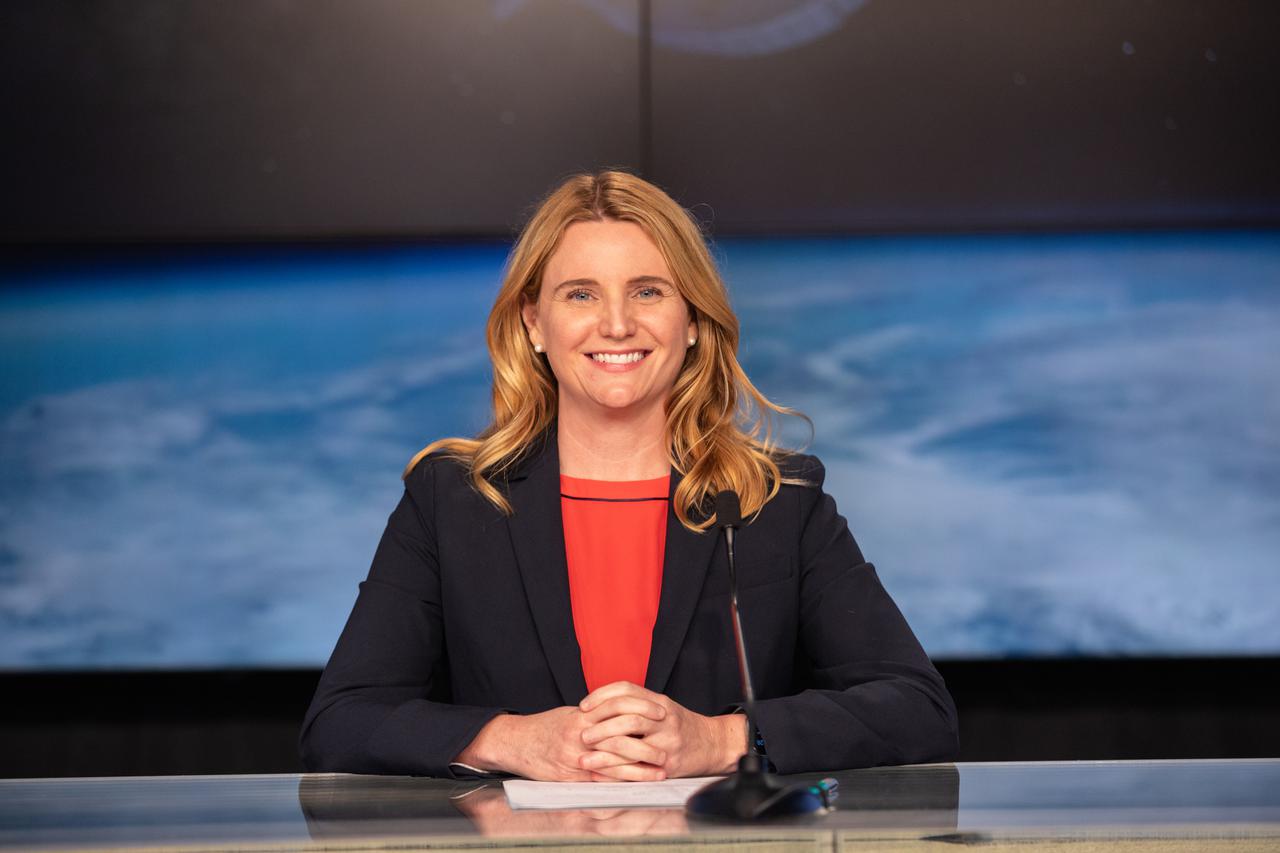 A prelaunch news conference for SpaceX’s 22nd Commercial Resupply Services mission for NASA to the International Space Station is held on June 2, 2021 at Kennedy Space Center in Florida. Jennifer Buchli, deputy chief scientist for International Space Station Program, answers questions from members of the media. The Dragon capsule atop SpaceX’s Falcon 9 rocket is scheduled to lift off from Launch Complex 39A at 1:29 p.m. EDT on Thursday, June 3. Dragon will deliver more than 7,300 pounds of cargo to the space station.