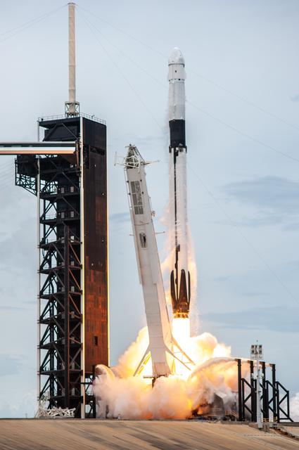 NASA image: SpaceX CRS-22 Liftoff