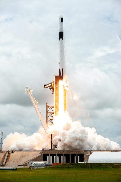 NASA image: SpaceX CRS-22 Liftoff