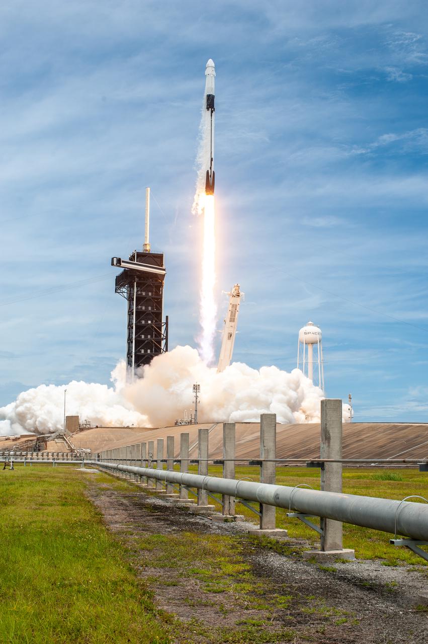 The SpaceX Falcon 9 rocket carrying the Dragon cargo capsule soars upward after lifting off from Launch Complex 39A at NASA’s Kennedy Space Center in Florida on June 3, 2021, on the company’s 22nd Commercial Resupply Services mission for the agency to the International Space Station. Liftoff was at 1:29 p.m. EDT. Dragon is filled with supplies and payloads including critical materials to directly support dozens of the more than 250 science and research investigations that will occur during Expeditions 65 and 66 on the station. 