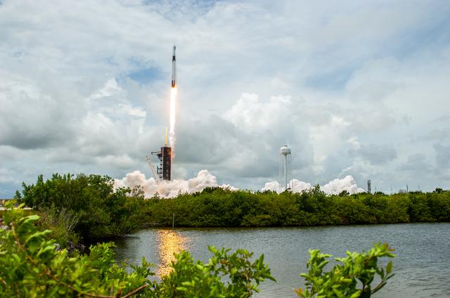 SpaceX CRS-22 Liftoff