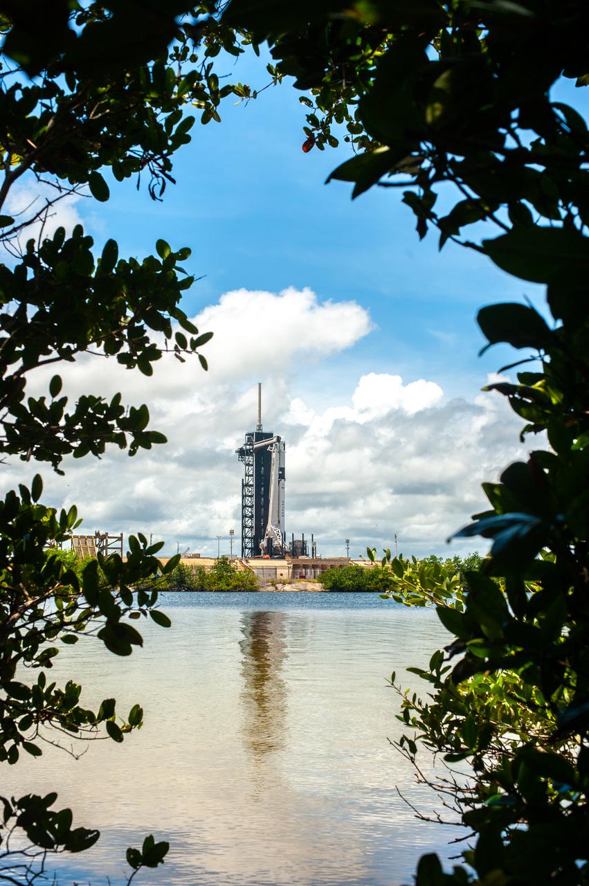 The SpaceX Falcon 9 rocket carrying the Dragon cargo capsule lifts off from Launch Complex 39A at NASA’s Kennedy Space Center in Florida on June 3, 2021, on the company’s 22nd Commercial Resupply Services mission for the agency to the International Space Station. Liftoff was at 1:29 p.m. EDT. Dragon is filled with supplies and payloads including critical materials to directly support dozens of the more than 250 science and research investigations that will occur during Expeditions 65 and 66 on the station. 
