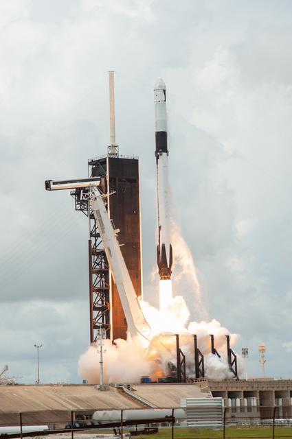 NASA image: SpaceX CRS-22 Liftoff