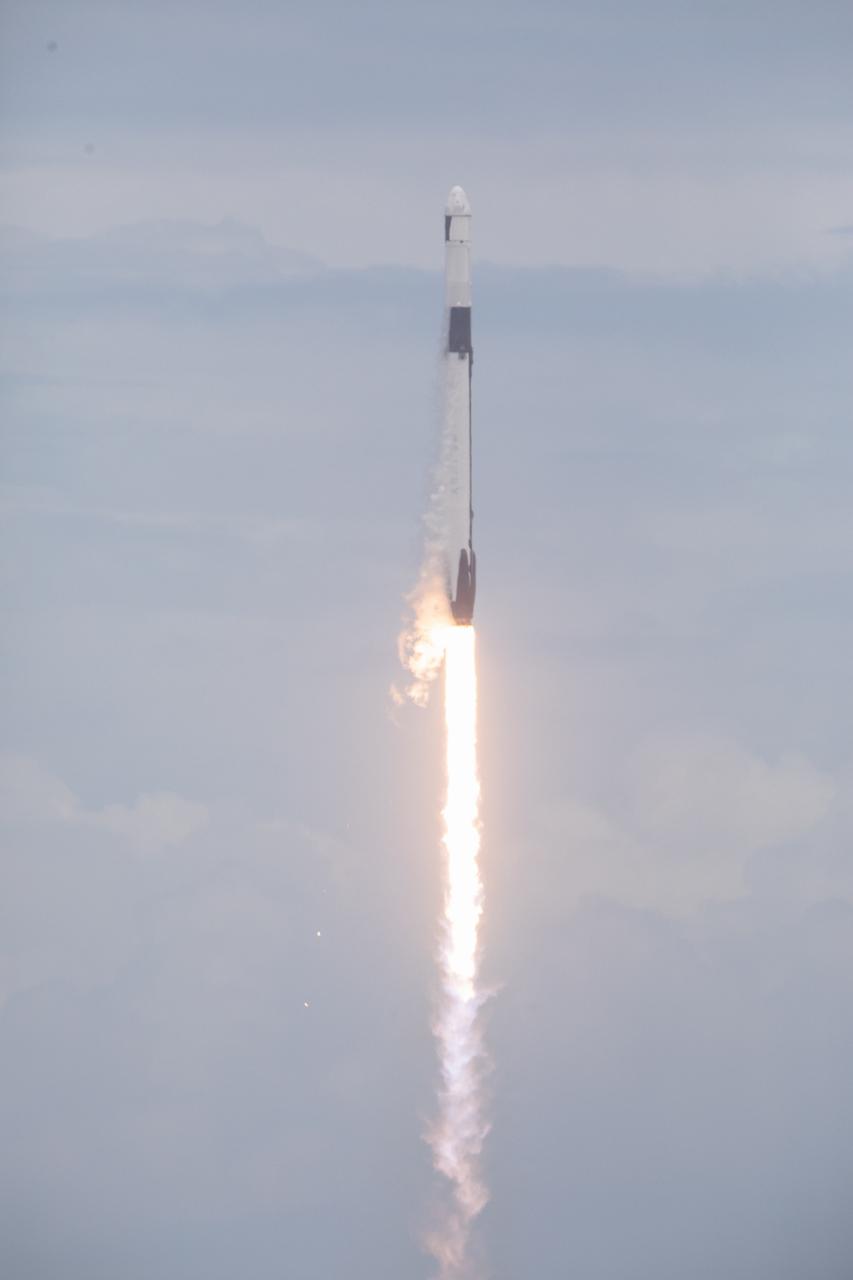 The SpaceX Falcon 9 rocket carrying the Dragon cargo capsule soars upward after lifting off from Launch Complex 39A at NASA’s Kennedy Space Center in Florida on June 3, 2021, on the company’s 22nd Commercial Resupply Services mission for the agency to the International Space Station. Liftoff was at 1:29 p.m. EDT. Dragon is filled with supplies and payloads including critical materials to directly support dozens of the more than 250 science and research investigations that will occur during Expeditions 65 and 66 on the station.